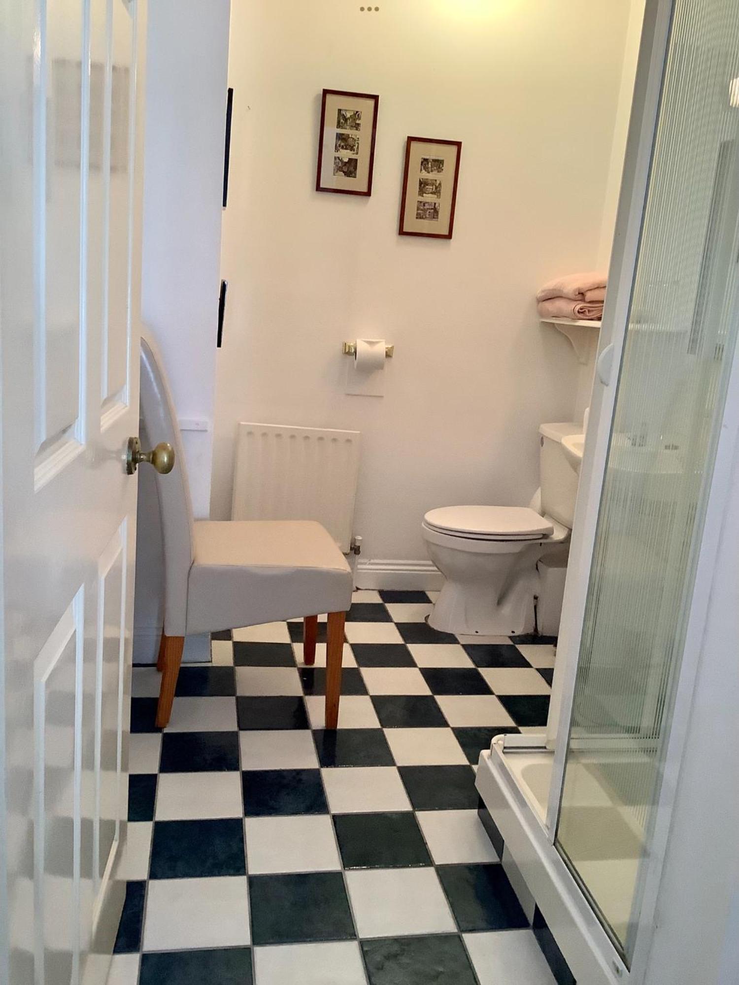 The Gallery B&B, The Glen, Kinsale ,County Cork 外观 照片